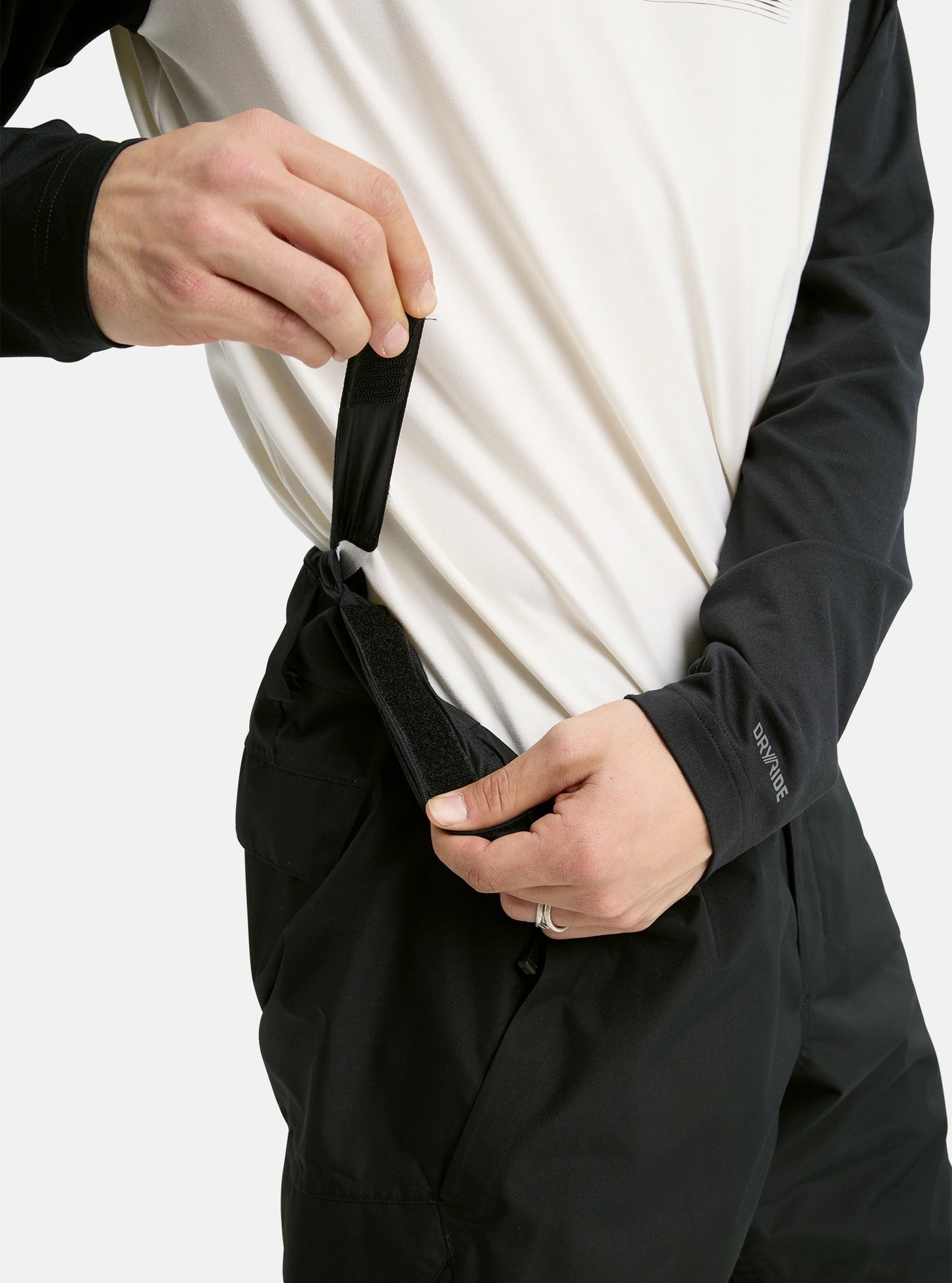 2300:PANTALONI BURTON RESERVE BLACK