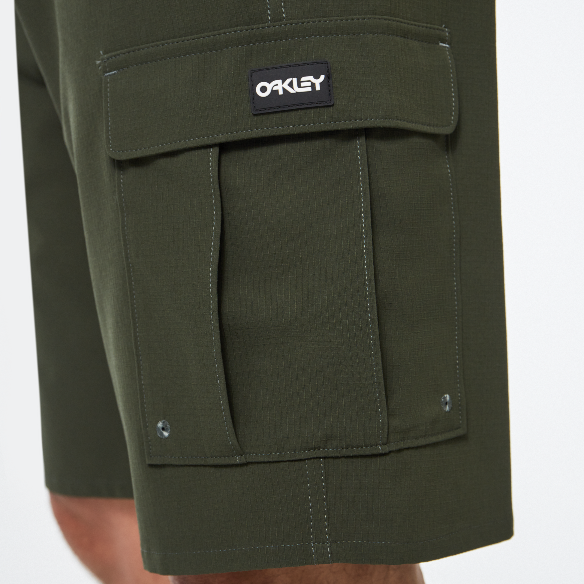 5593:SHORT B1B OAKLEY CARGO HYBRID
