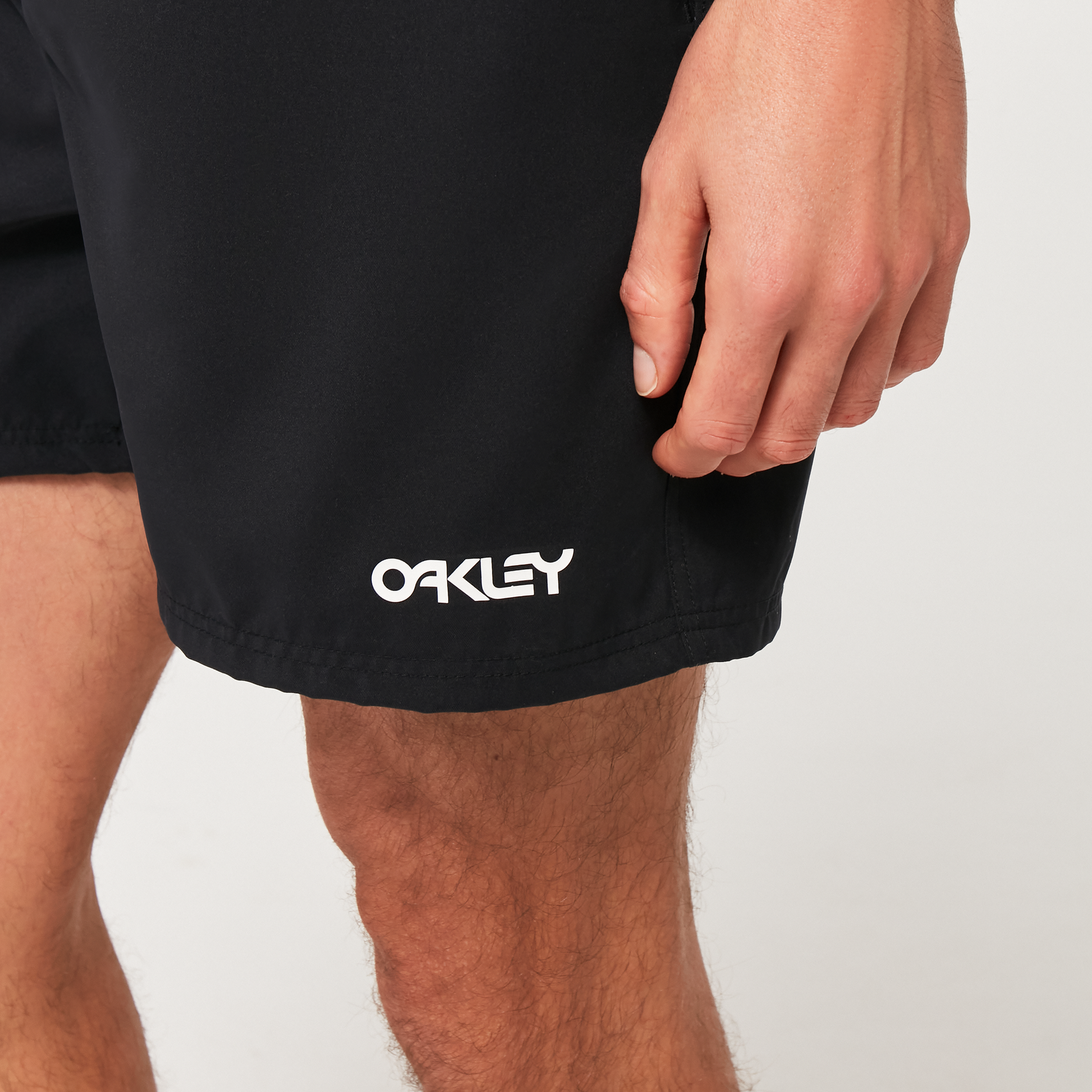 5621:OAKLEY SHORT BEACH 16'