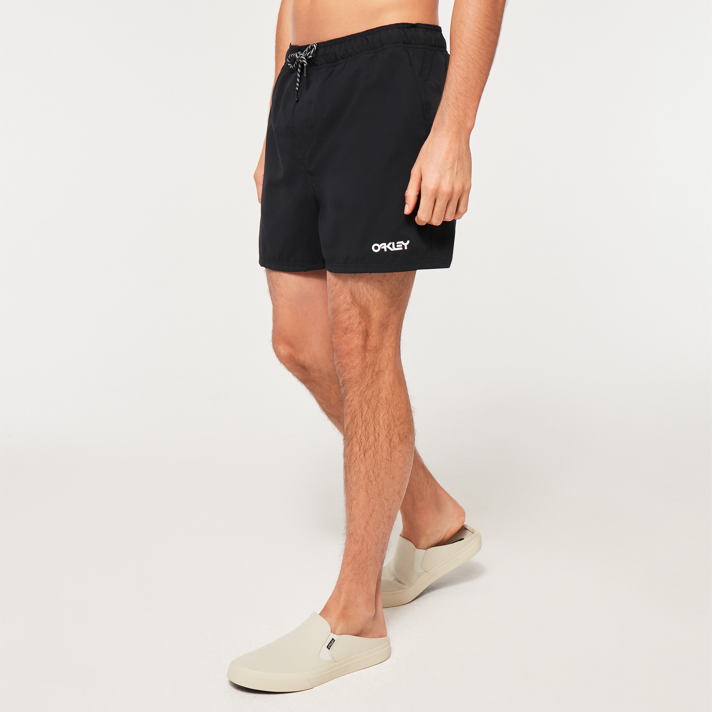5623:OAKLEY SHORT BEACH 16'