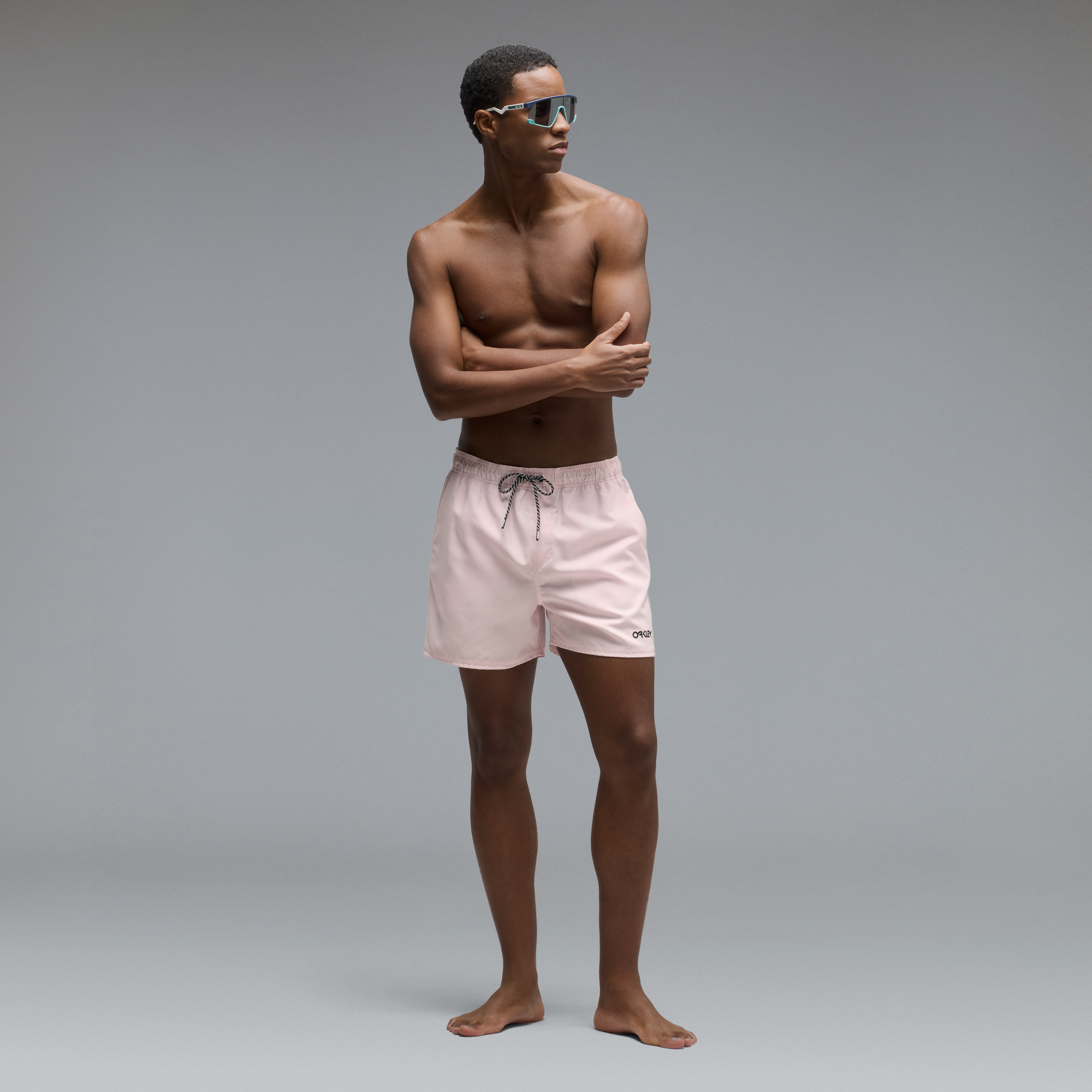 5635:OAKLEY SHORT BEACH 16'