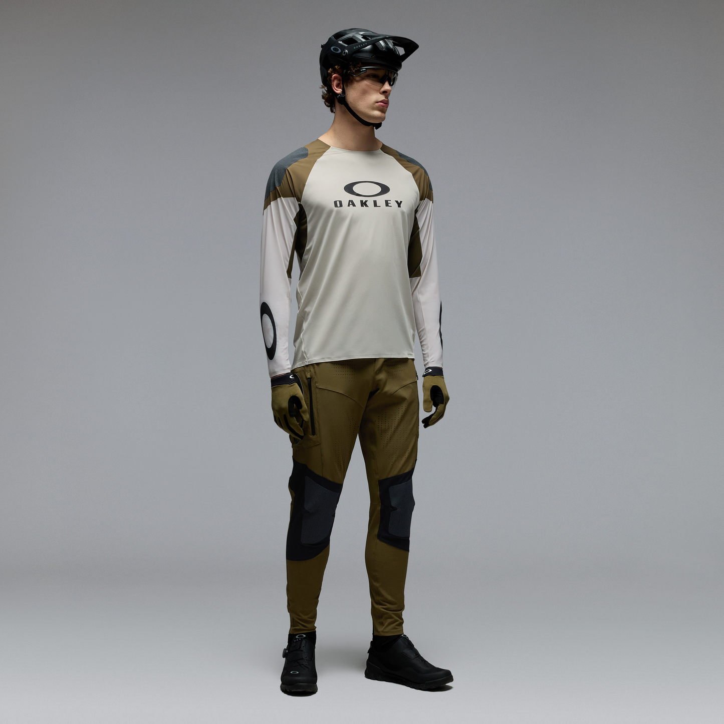 5668:MAGLIA OAKLEY SEEKER EDGE LS